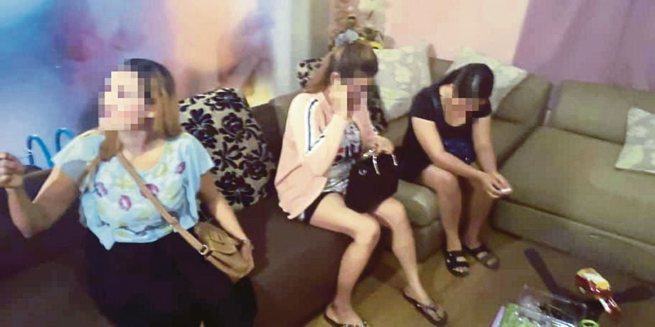 ANTARA 24 wanita warga asing yang menawarkan urutan rangsangan ditahan  dalam serbuan ops Mega 3.0 di  Muar, Johor.
