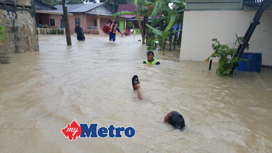 ANTARA kawasan yang dilanda banjir. FOTO MUHAMMAD ZUHAIRI ZUBER