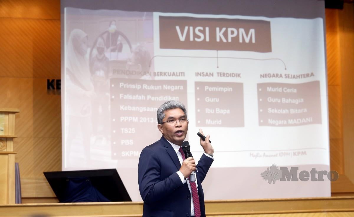 PKHARUDDIN ketika menyampaikan amanat sempena Pembukaan Sesi Persekolahan Tahun 2023/2024 di Putrajaya. FOTO Mohd Fadli Hamzah.