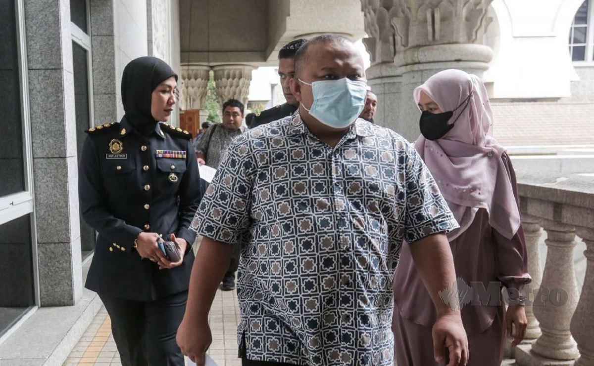 ZULKARNAIN dan isterinya didakwa gagal mematuhi perintah Tribunal Tuntutan Pengguna Malaysia (TTPM) berjumlah RM589,031. FOTO Hazreen Mohamad.