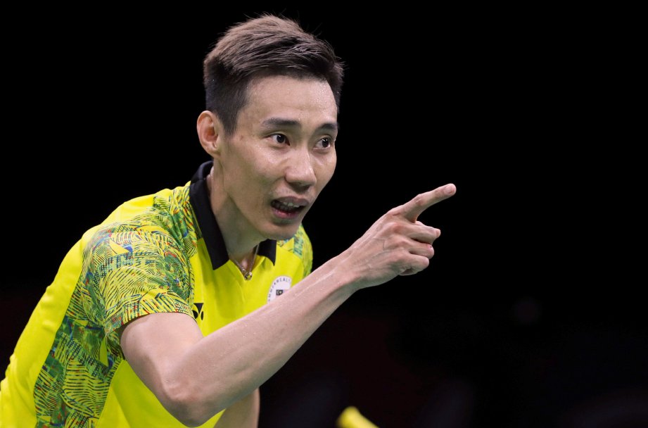 CHONG Wei raih pingat emas badminton perseorangan lelaki. - Foto REUTERS