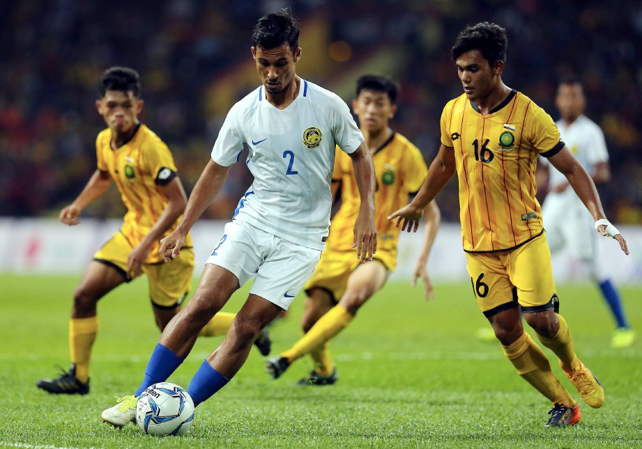 PEMEGANG tiket bola sepak Malaysia menentang Brunei boleh masuk percuma pada aksi menentang Singapura.