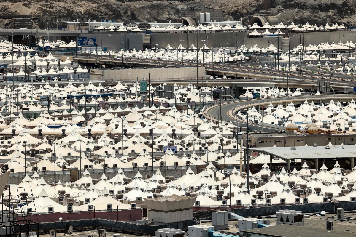 KHEMAH didirikan di Mina, berdekatan Makkah, untuk kegunaan jemaah haji tahun ini. FOTO AFP 