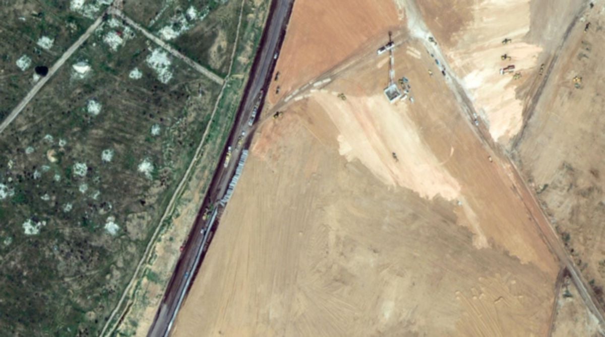 RAKAMAN imej satelit menunjukkan pembinaan di Sinai. FOTO Maxar Technologies/AFP.
