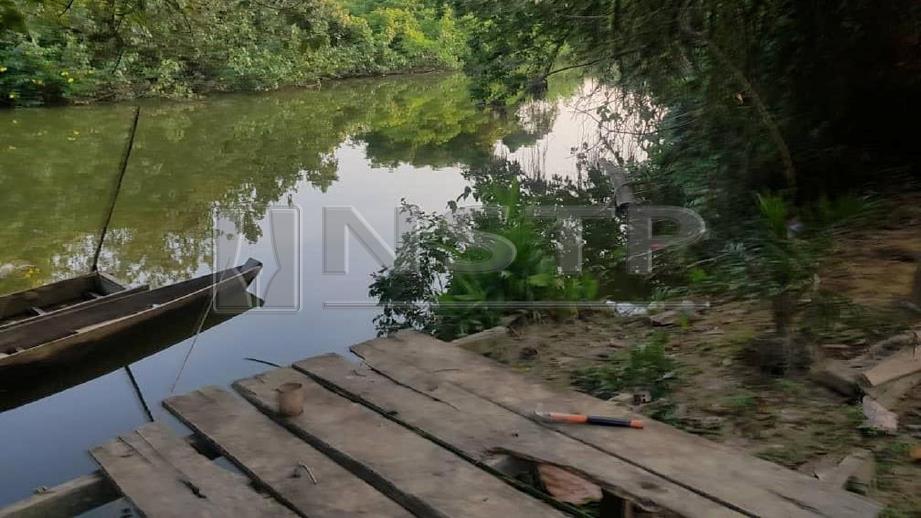 BINTULU 18 MAC 2019. Jeti yang dipercayai tempat kanak-kanak lelaki berumur dua tahun bermain sebelum tergelincir  dan di temui lemas di Sungai Sebiew, Bintulu. STR/ERIKA GEORGE