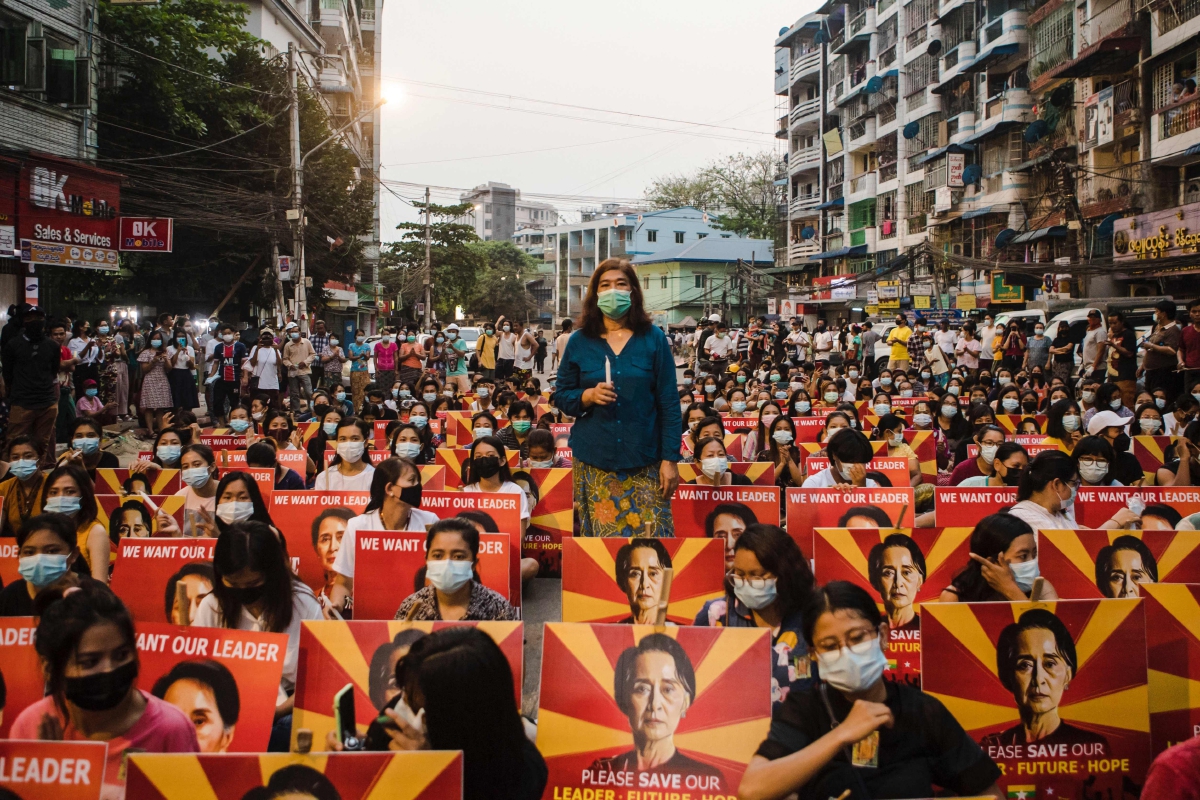FOTO fail pada 12 Mac menunjukkan demontrasi antikudeta di Yangon. FOTO AFP 