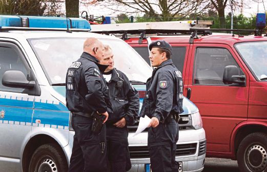 POLIS Jerman melancarkan gerakan di Aachen, semalam dalam usaha membongkar sel pengganas.