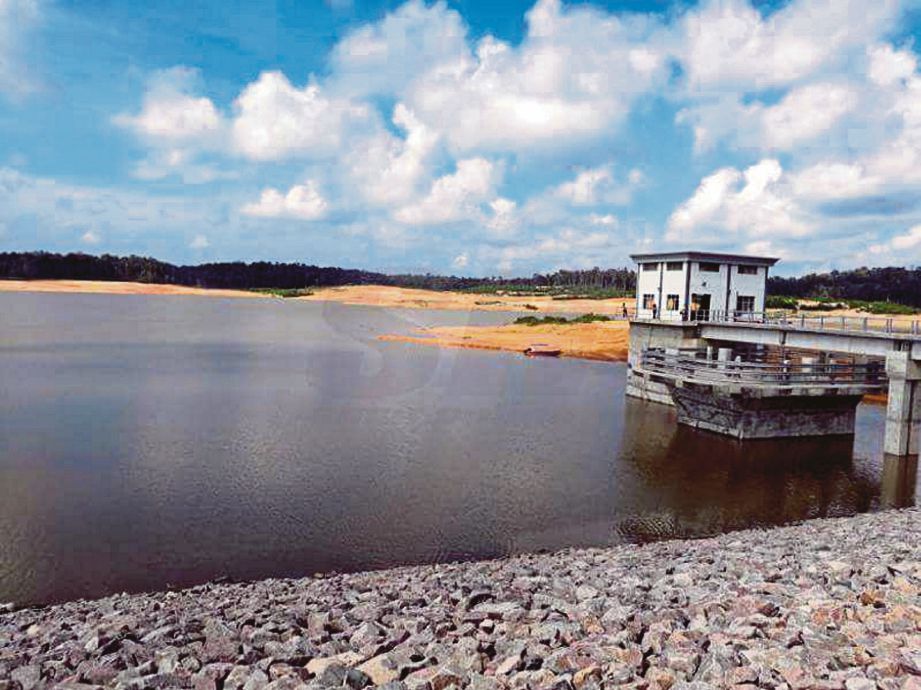 LRA Simpang Renggam ditutup Jun dan Ogos lalu kerana pencemaran ammonia pada sumber air mentah di Sungai Benut, Sungai Sembrong Kiri dan Sungai Johor.