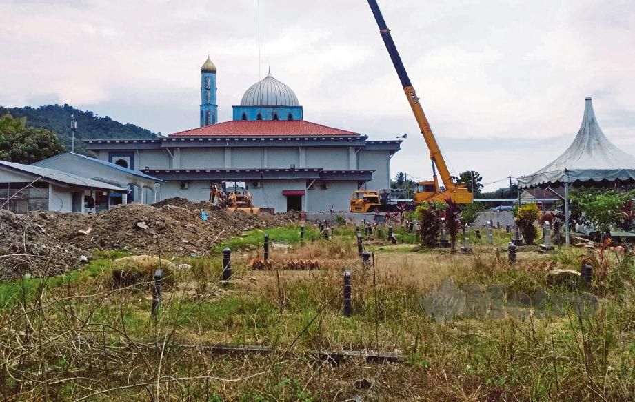 TANAH Perkuburan Islam Masjid Maqbul, Jalan Kampung Masjid, Teluk Kumbar. 