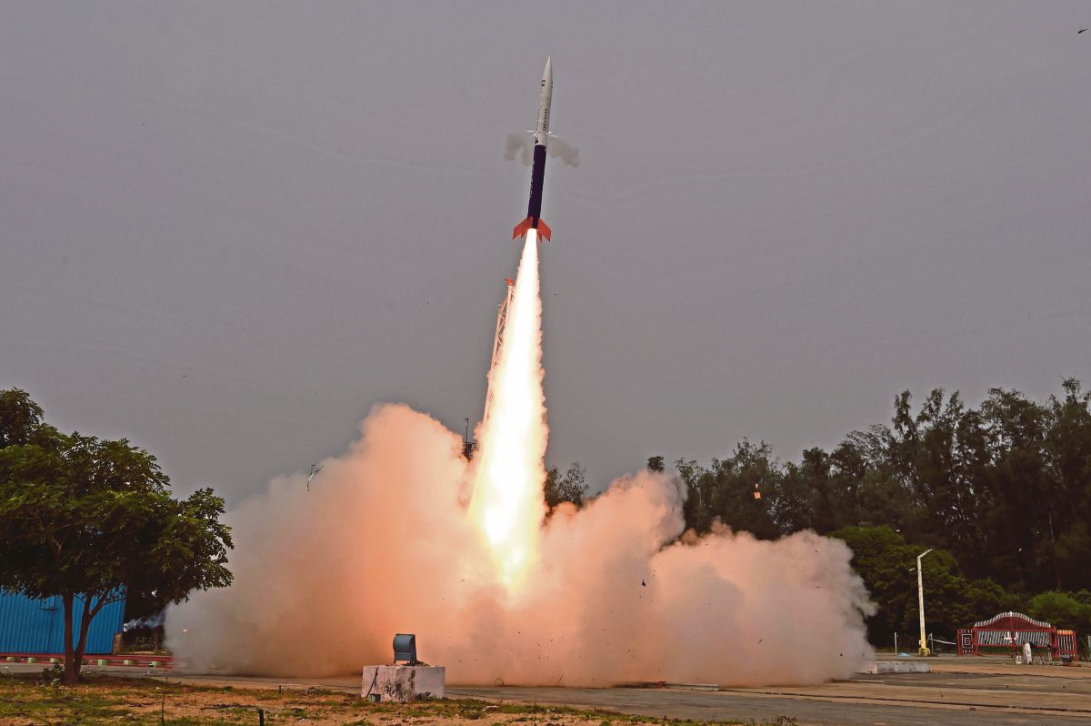 FOTO dikeluarkan Isro menunjukkan pelancaran Vikram-S. FOTO EPA 