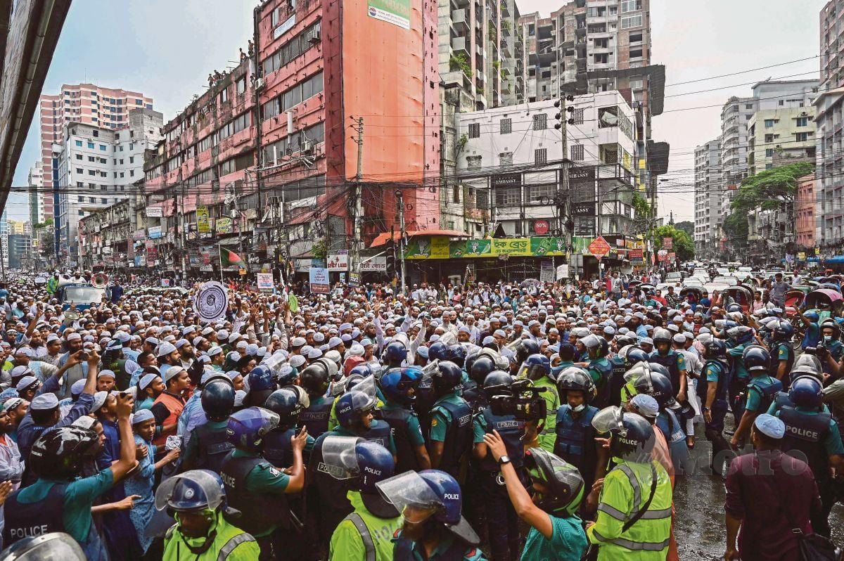 UMAT Islam Bangladesh mengadakan bantahan di Dhaka.
