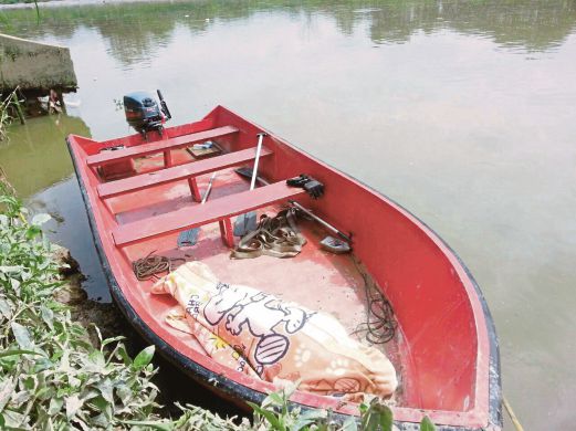 MAYAT mangsa ditemui selepas dipercayai terjun ke dalam Sungai Klang, semalam.