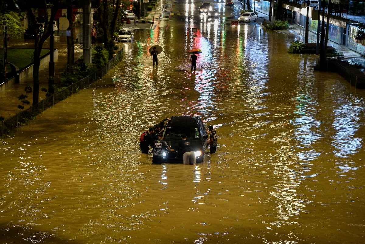Selangor amaran banjir Kes mingguan