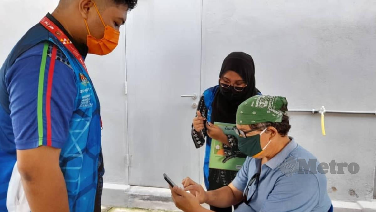 Sukarelawan vaksin malaysia 19 pendaftaran covid Mercy Malaysia