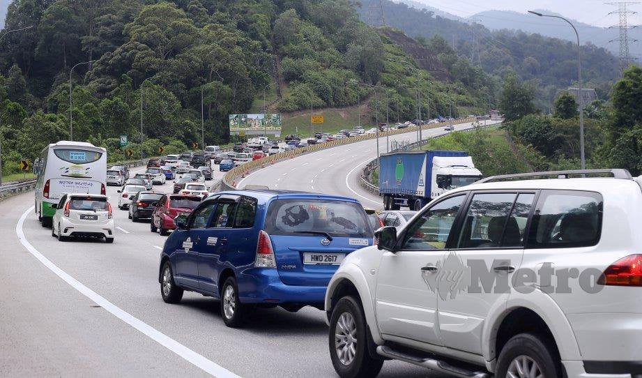 Aliran trafik ke Pantai Timur dijangka bertambah 50 peratus sempena Aidiladha. FOTO Halim Salleh