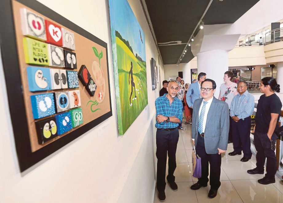 PAMERAN yang diadakan di The Ledge Art Gallery, Bandar Utama berlangsung sehingga 4 Jun.