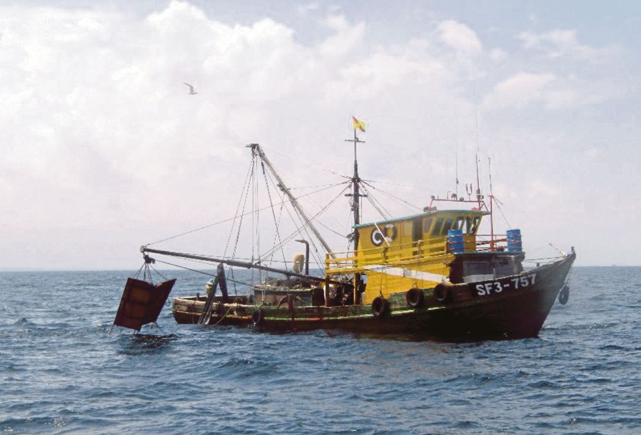 BOT nelayan asing yang ditahan APMM di perairan Miri.