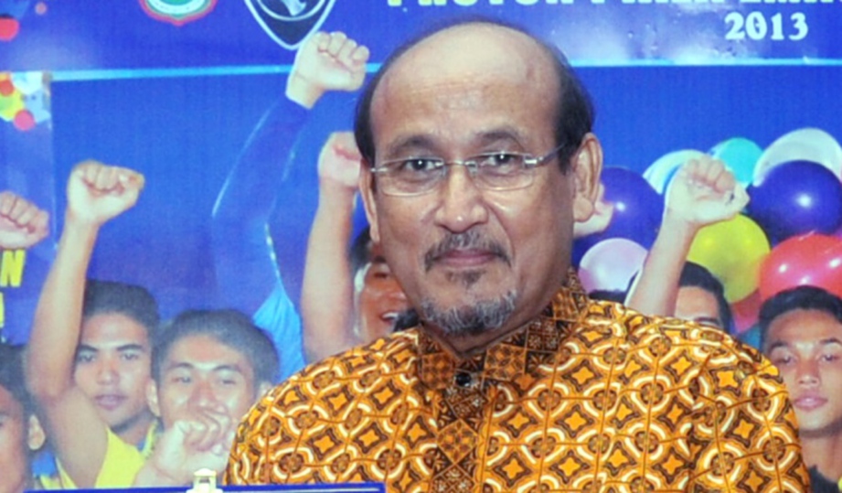 BEKAS Timbalan Presiden FAM, Datuk Seri Ridzuan Sheikh Ahmad tak mahu Presiden FAM mengkritik diri sendiri.