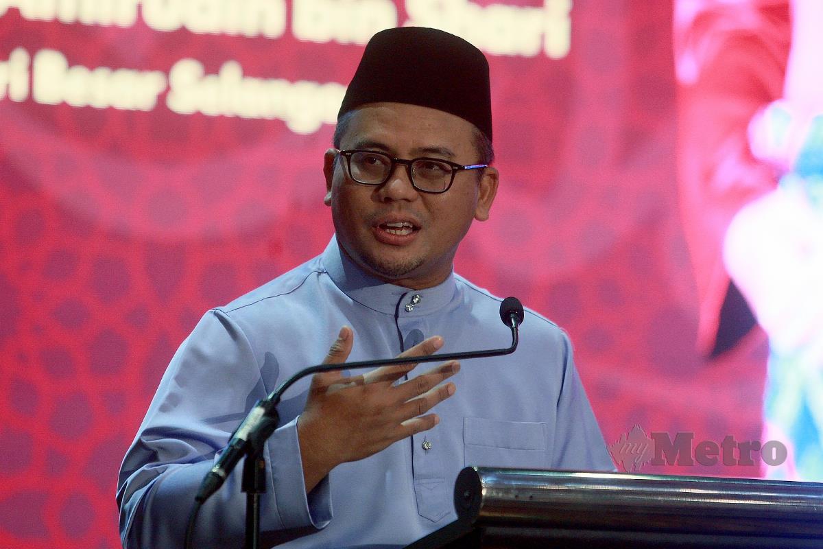 AMIRUDIN berucap pada Majlis Mahabbah Ramadan Madani Menteri Besar Selangor Bersama Penjawat Awam Selangor 2024. FOTO Faiz Anuar