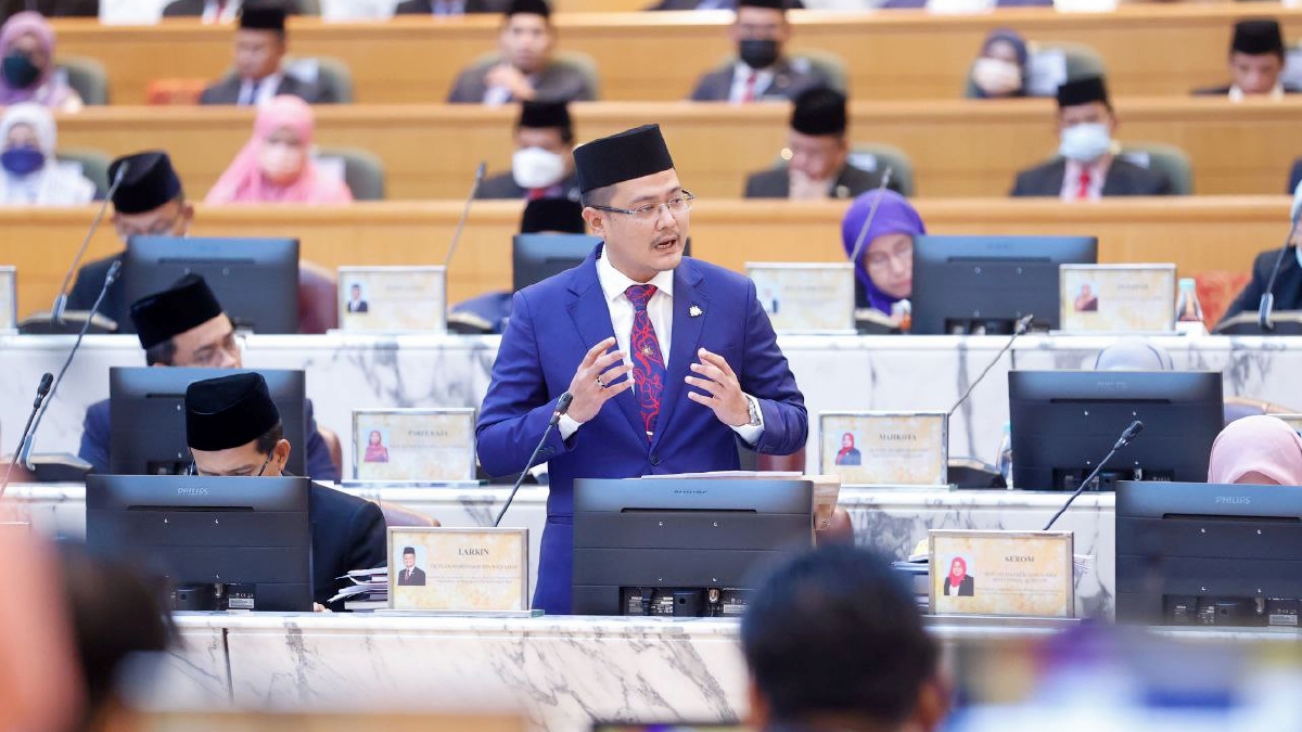 MOHD Hairi ketika persidangan DUN Johor. FOTO Ihsan MEDKOM