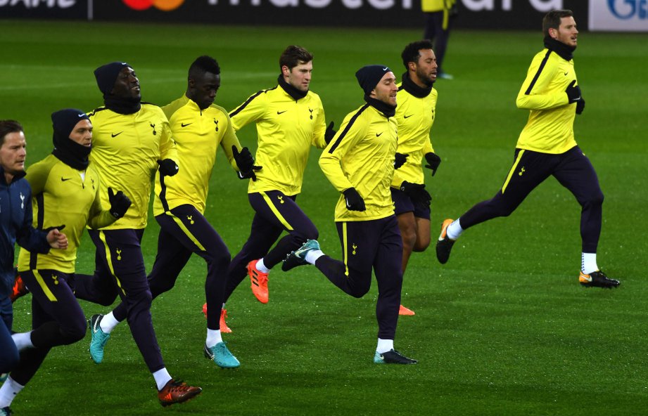 PEMAIN Spurs membuat persiapan bagi aksi menentang Dortmund. 