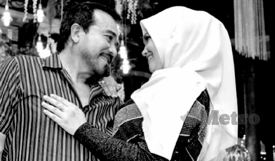 BERSAMA suami tercinta, Datuk Seri Khalid