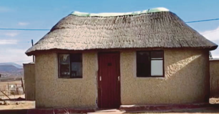 SEBUAH rumah di Estcourt, Afrika Selatan lokasi beberapa mangsa dibunuh sebelum dimakan suspek. - Agensi