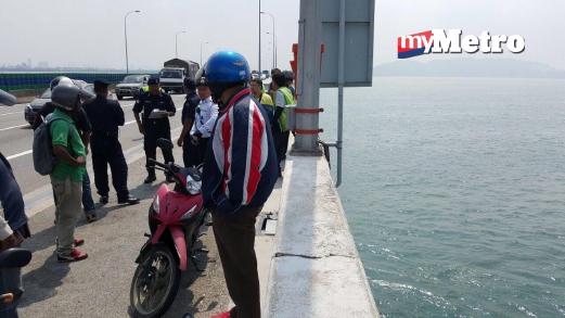 MOTOSIKAL yang dipercayai milik mangsa. FOTO ihsan pembaca