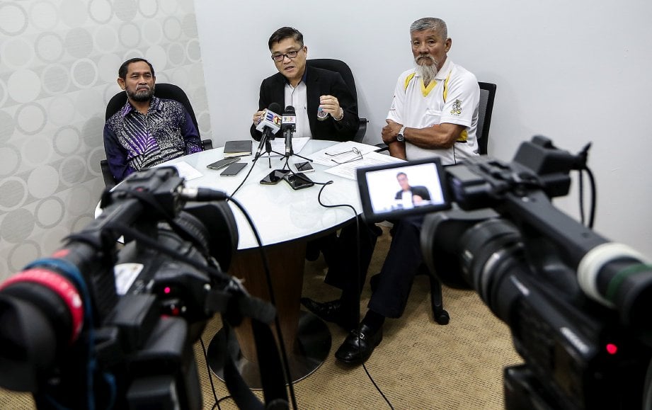 ABU Hanapah (kiri) akan menambah lagi ujian doping pada Kejohanan Malaysia di Sarawak yang bermula hari ini. FOTO/OSMAN ADNAN  