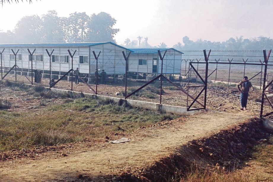 KEADAAN kem yang dibina kerajaan Myanmar di pinggir Maungdaw di negeri Rakhine untuk menempatkan pelarian Rohingya yang dihantar pulang. - Reuters