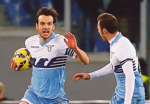 PAROLO sumbang dua gol untuk Lazio.