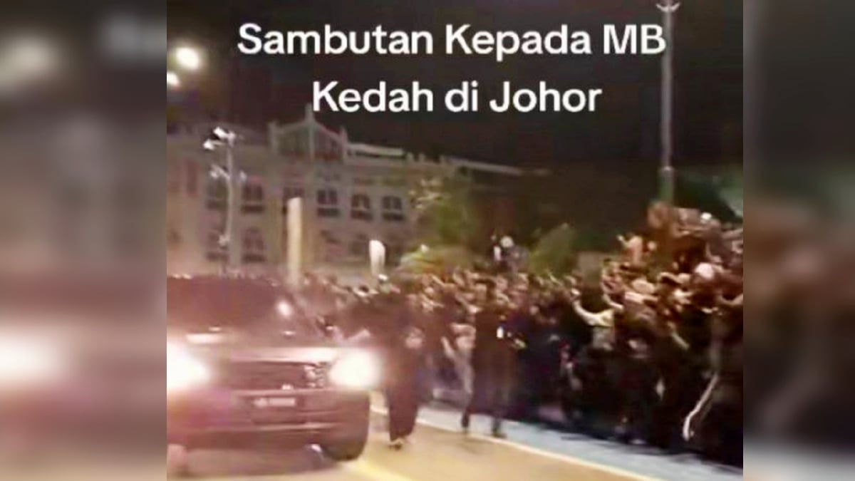 TANGKAP layar video tular mendakwa sambutan terhadap Muhammad Sanusi di Johor yang didapati disunting daripada video KL Munajat.