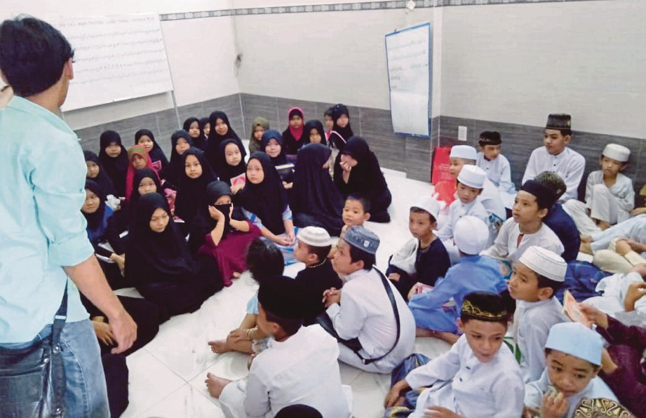 SLOT Sukaneka dan Oh My English! bersama pelajar Madrasah Al-Nur.