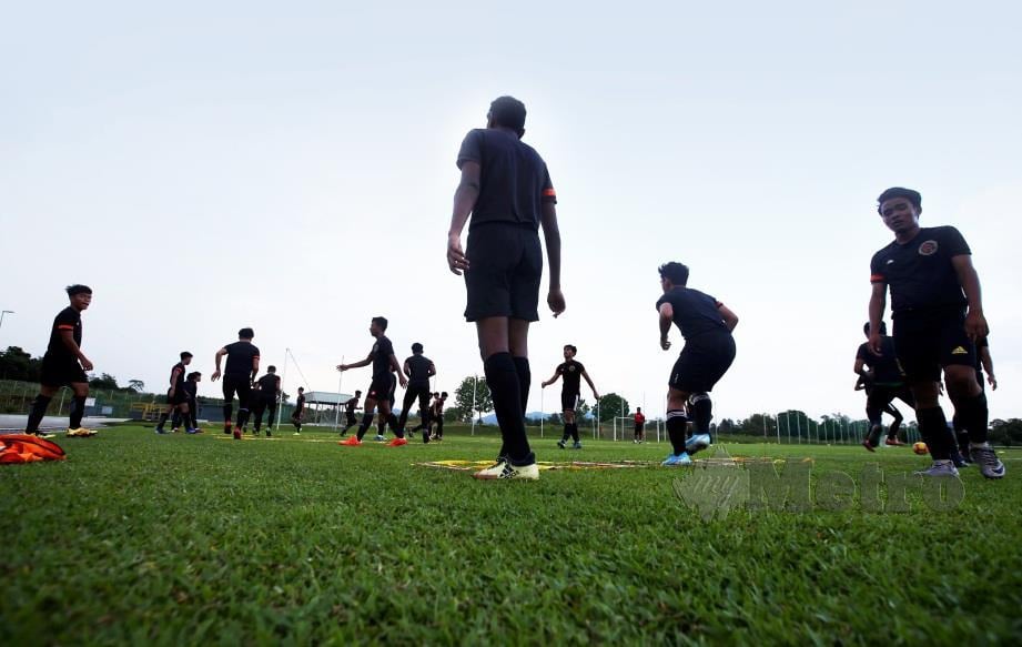 ADA segelintir pelatih mula ‘liat’ menjalani latihan selepas dirisik pasukan liga tempatan.