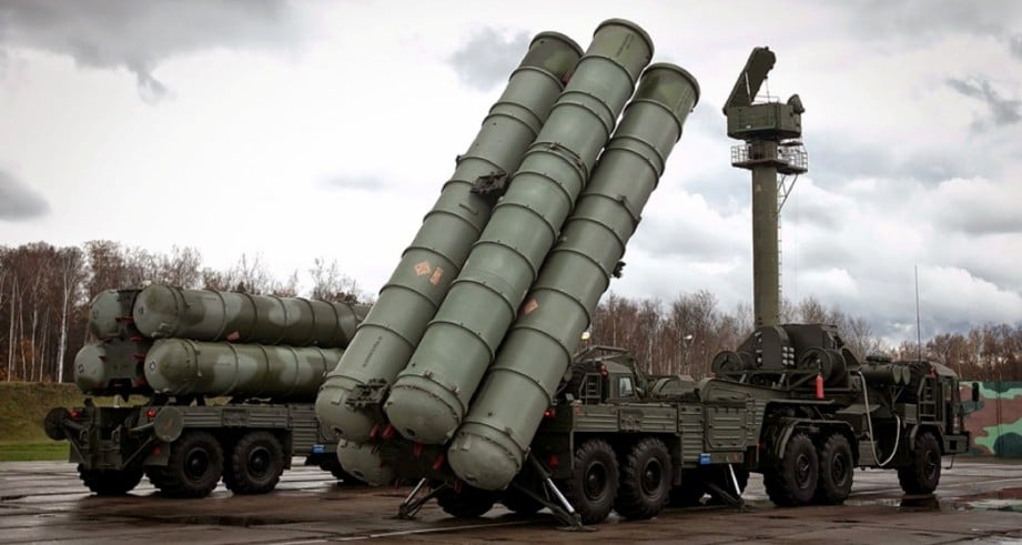 RUSSIA akan membekalkan sistem pertahanan udara peluru berpandu S-300 kepada tentera Syria dalam tempoh dua minggu. - Agensi