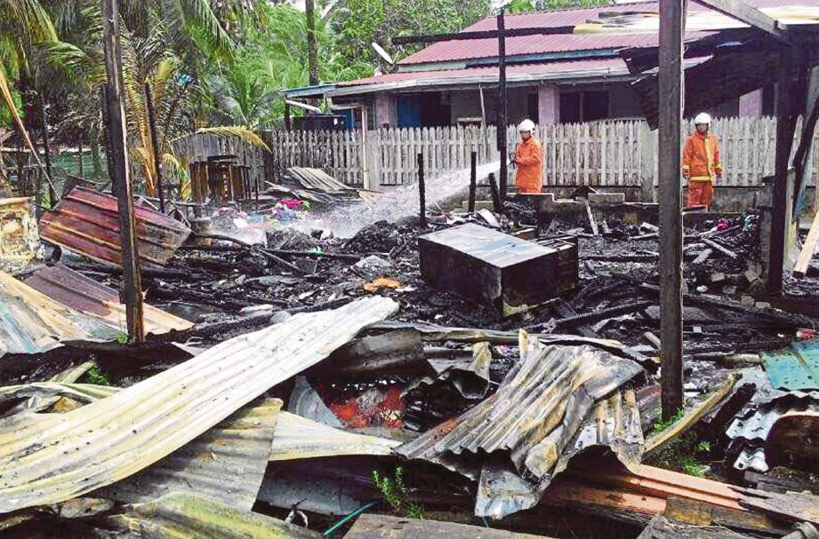 Tiga sekeluarga buntu rumah musnah terbakar  Harian Metro
