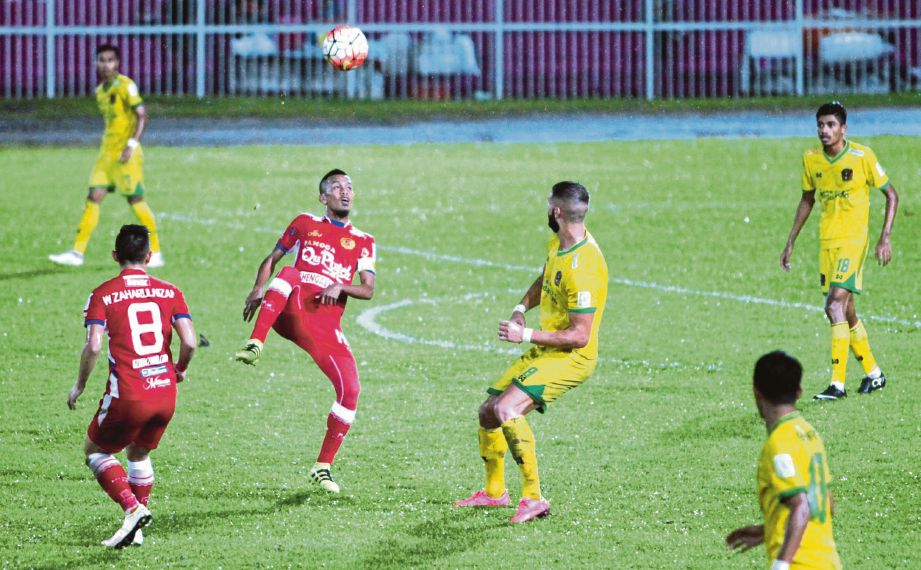 AKSI  Kedah menentang Kelantan  dalam aksi Liga Super.