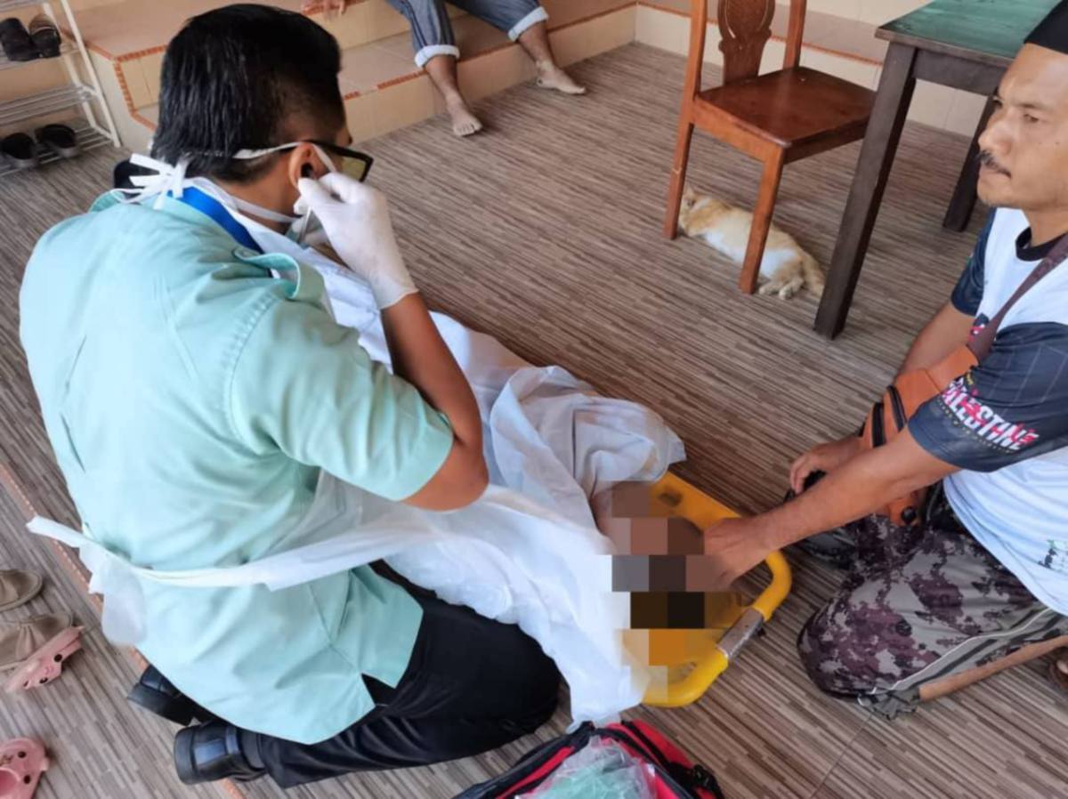 PASUKAN perubatan mengesahkan Mohd Irfan Abdullah meninggal dunia selepas lemas di Sungai Bagan, FOTO Ihsan JBPM.