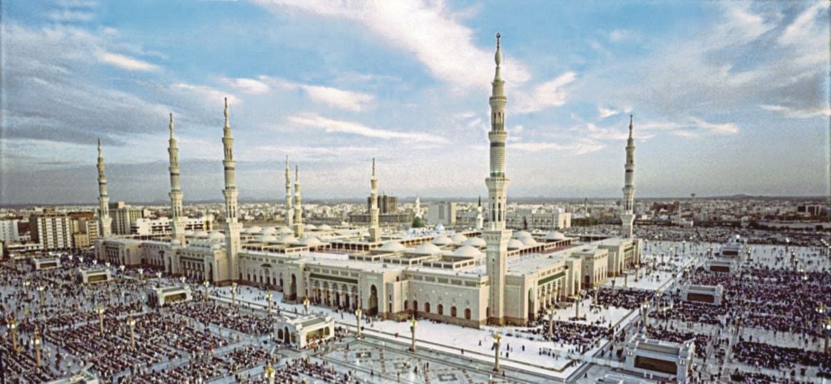 PEMANDANGAN Masjid Nabawi di Madinah yang sering dikunjungi umat Islam bukan saja untuk bersolat, tetapi juga  menziarahi makam Rasulullah.