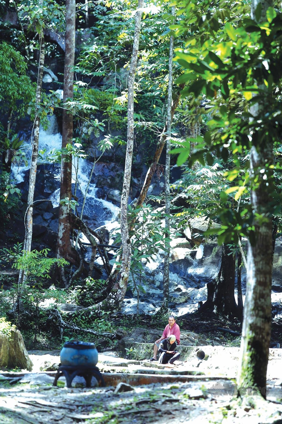 PANORAMA air terjun yang terdapat di Hutan Lipur Lenggeng.