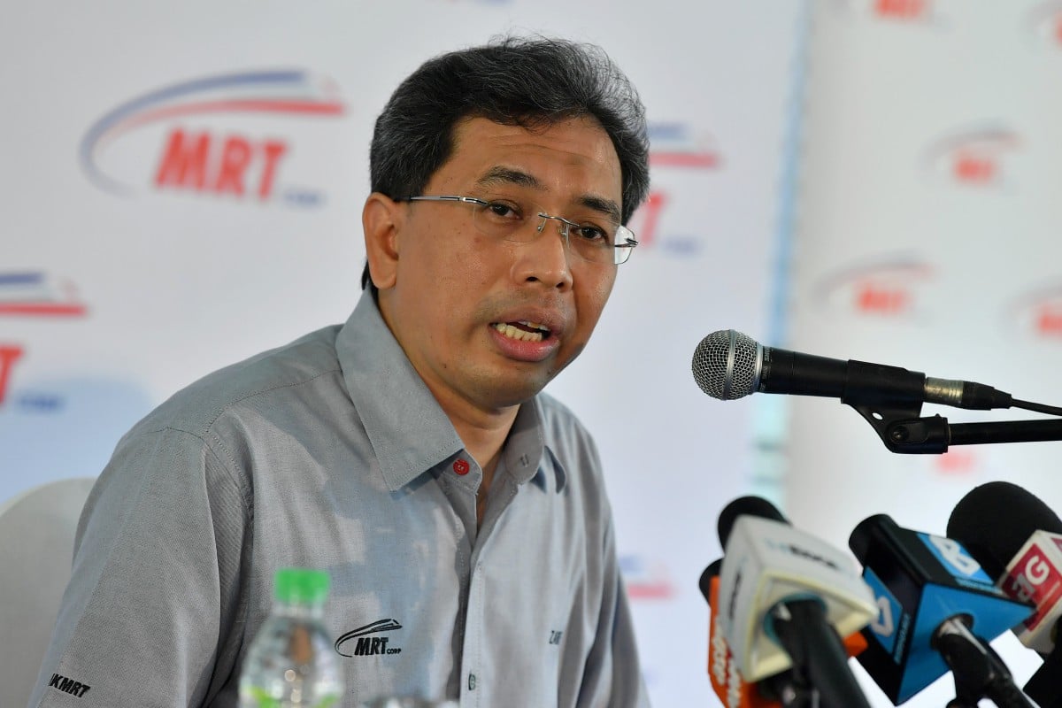 MOHD Zarif ketika sidang media mengenai Projek terkini MRT laluan Putrajaya di Stesen MRT Pusat Bandar Damansara hari ini. FOTO BERNAMA