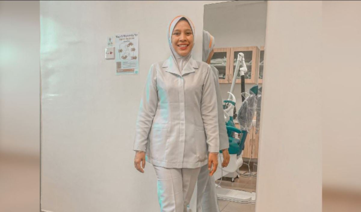 SITI Yasmee Quraisyiah berkhidmat di klinik pergigian di  Seberang Jaya, Pulau Pinang.