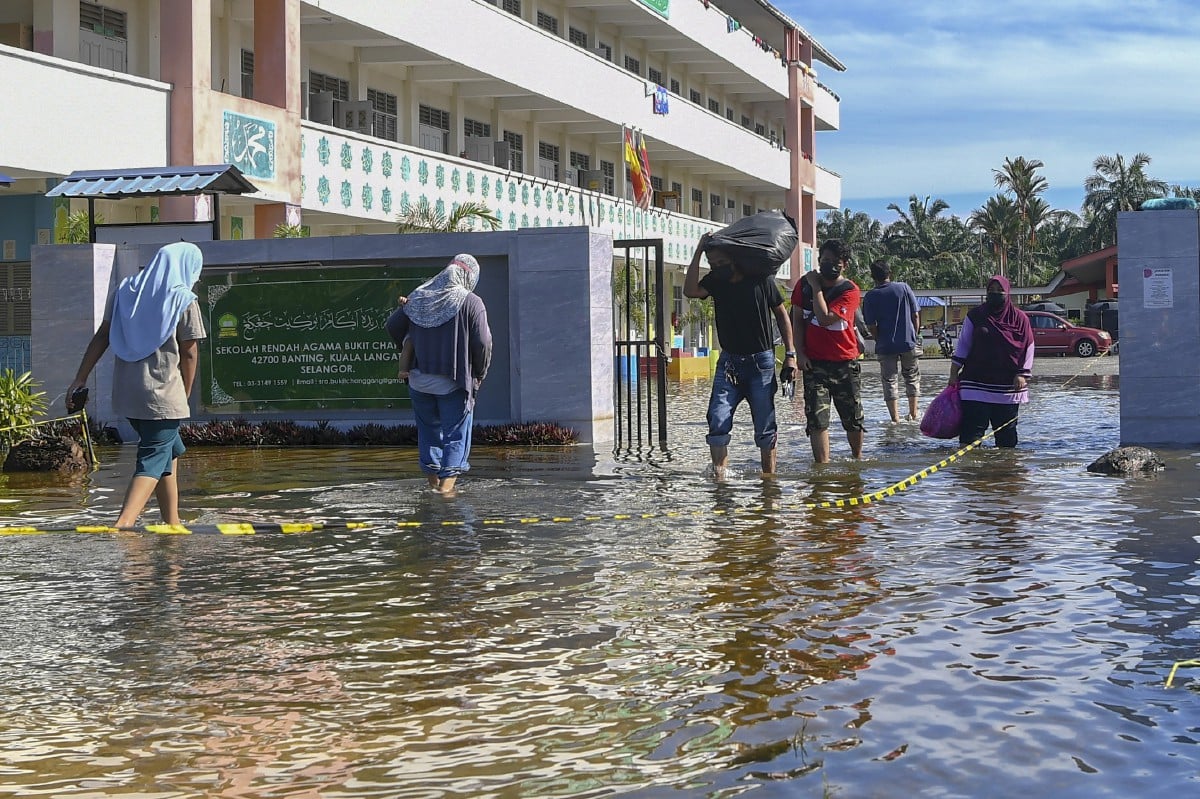 KEADAAN banjir di Bukit Changgang. FOTO BERNAMA