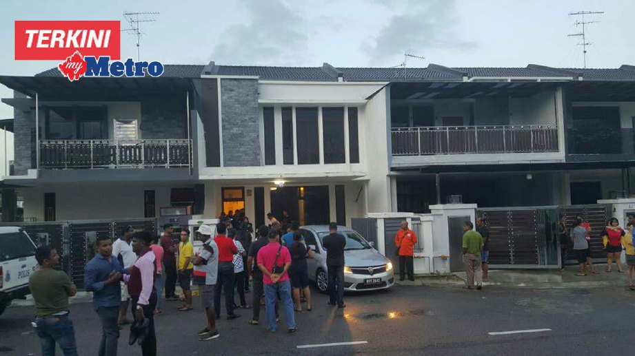 Rumah empat beranak ditemui mati di Mutiara Rini, Johor Bahru, hari ini. FOTO Hairul Anuar Rahim
