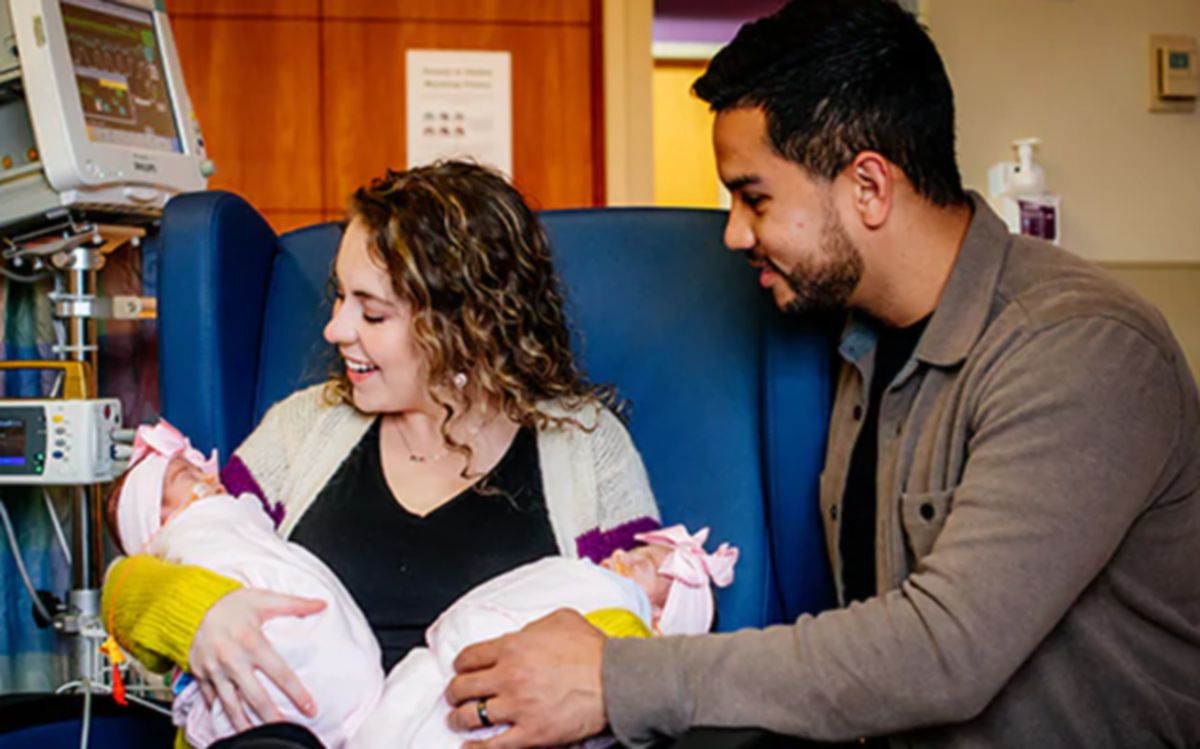 ALBA dan pasangannya menyambut kelahiran Lydia dan Lynlee pada Oktober 2022. FOTO Agensi