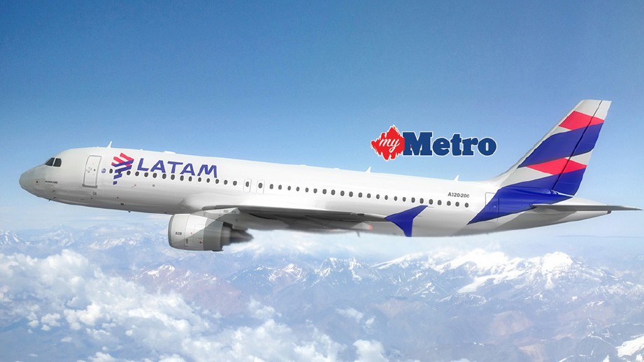 PESAWAT milik LATAM Airlines and Sky yang menerima ancaman bom. FOTO/AGENSI 