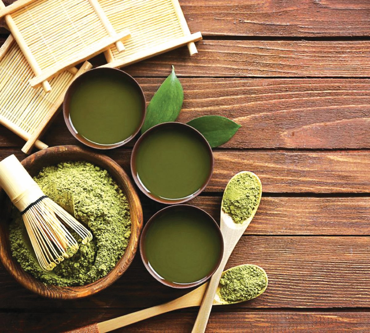 SERBUK teh hijau dicampur bersama pemutih telur dan beras kisar boleh jadi pupur muka. - FOTO Google