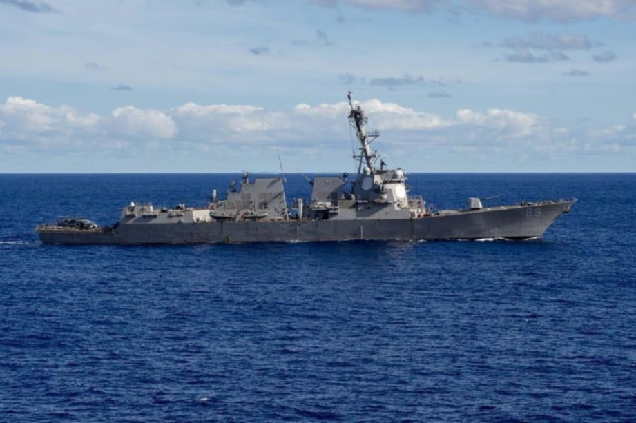 KAPAL Tentera Laut Amerika Syarikat melintasi Selat Taiwan. Foto/CENTRAL NEWS AGENCY