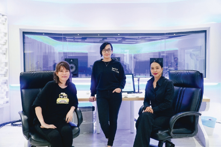 MISHA, Syafinaz (kanan) dan Sze Wan bekerjasama dalam produksi single terbaharu Tanpa Rela.