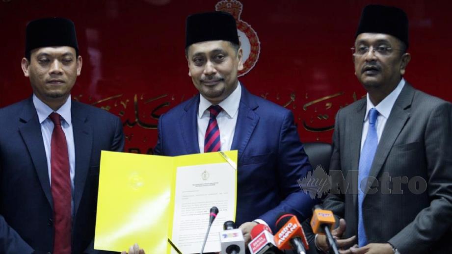DR Tengku Mohamed Faziharudean (tengah) pada sidang media. FOTO Syamsi Suhaimi